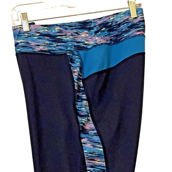 Tek Gear Women's 2X (39x20) DRYTEK Printed High-Waisted Capri Leggings Pockets - Picture 6 of 10